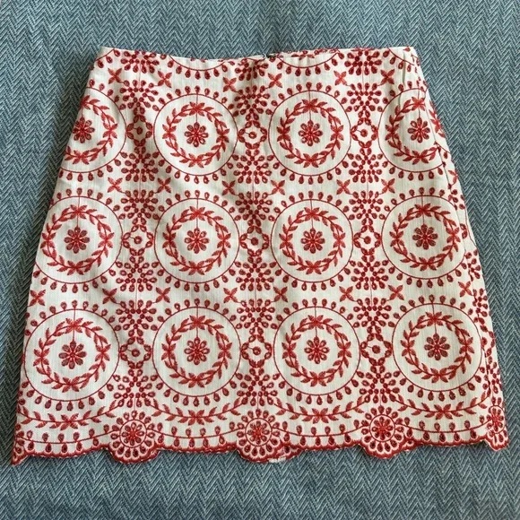 Dresses & Skirts - scalloped detail mini skirt size 6. Orange & cream